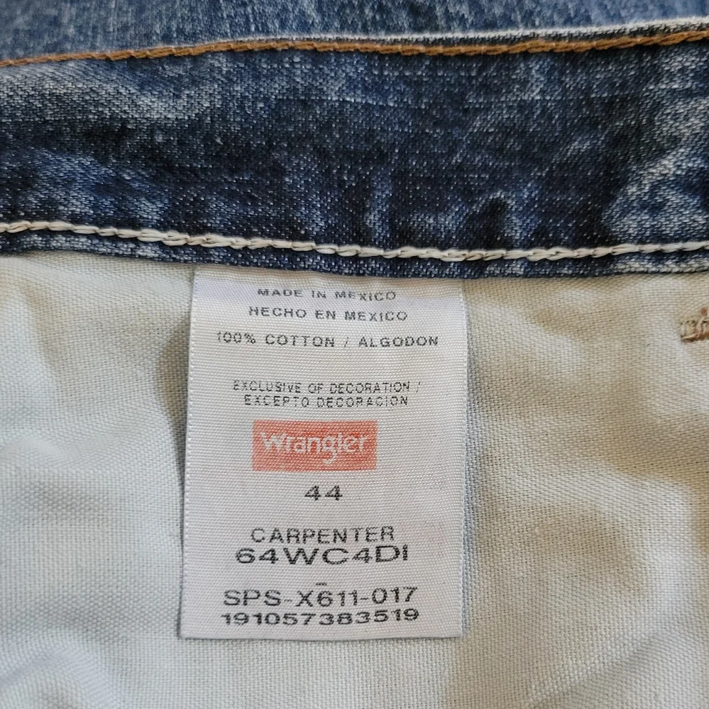 Wrangler Blue Jean Shorts With Relaxed Fit Size 44